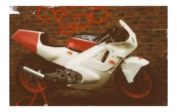honda cbr600 early bodywork fitted to bike